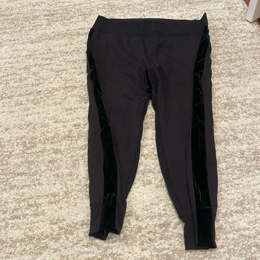 ATHLETA Venice Velvet Stripe Jogger, Size 2X - Picture 4 of 15